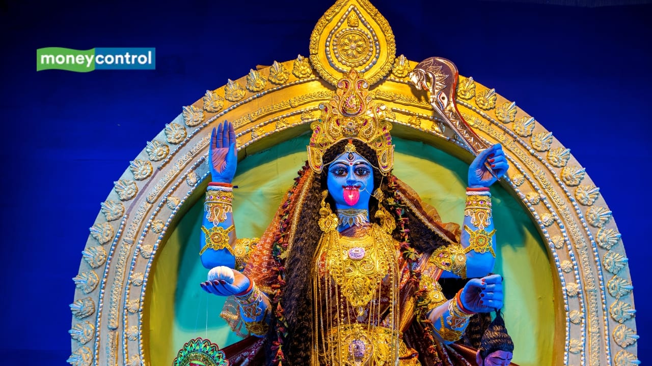 Narak Chaturdashi 2024: Abhyang Snan Muhurat and Rituals for Choti Diwali