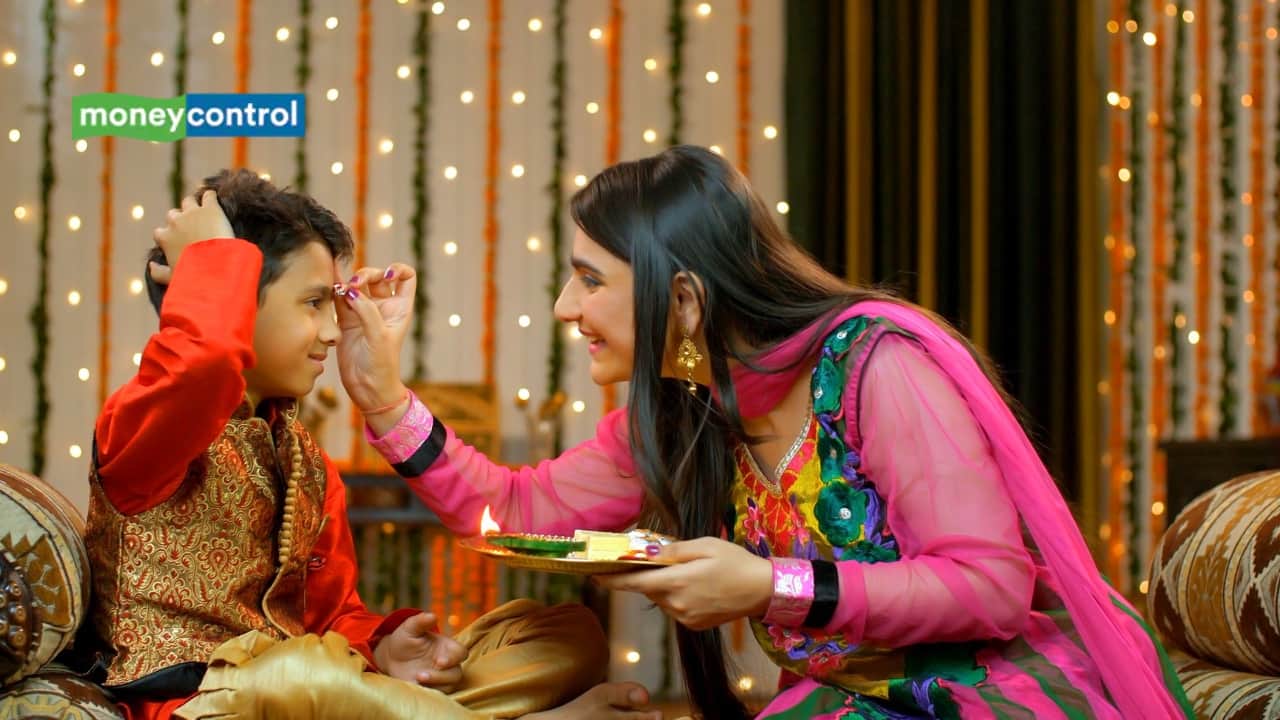 Bhai Dooj 2024: How to Perform the Bhaiya Dooj Rituals