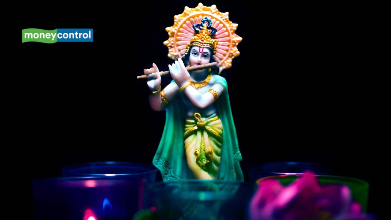 Govardhan Puja 2024 Today: Know Best Muhurat, Rituals, and Significance of Annakut Puja