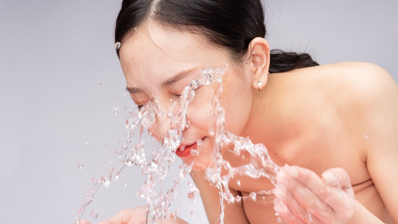 Happy skin: 5 skincare ingredients that can save your skin from dehydration