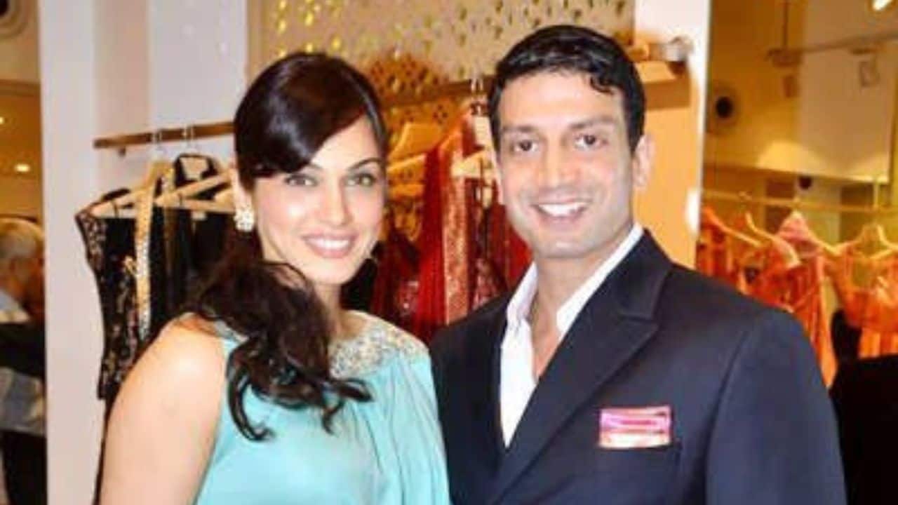 Isha Koppikar opens up about her divorce from hotelier Timmy Narang; says, 'When something stagnates, it stinks'