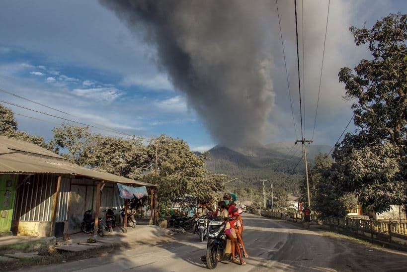 Deadly volcano still erupting near Indonesian holiday island: IndiGo, Air India cancel Bali flights Deadly volcano still erupting near Indonesian holiday island: IndiGo, Air India cancel Bali flights