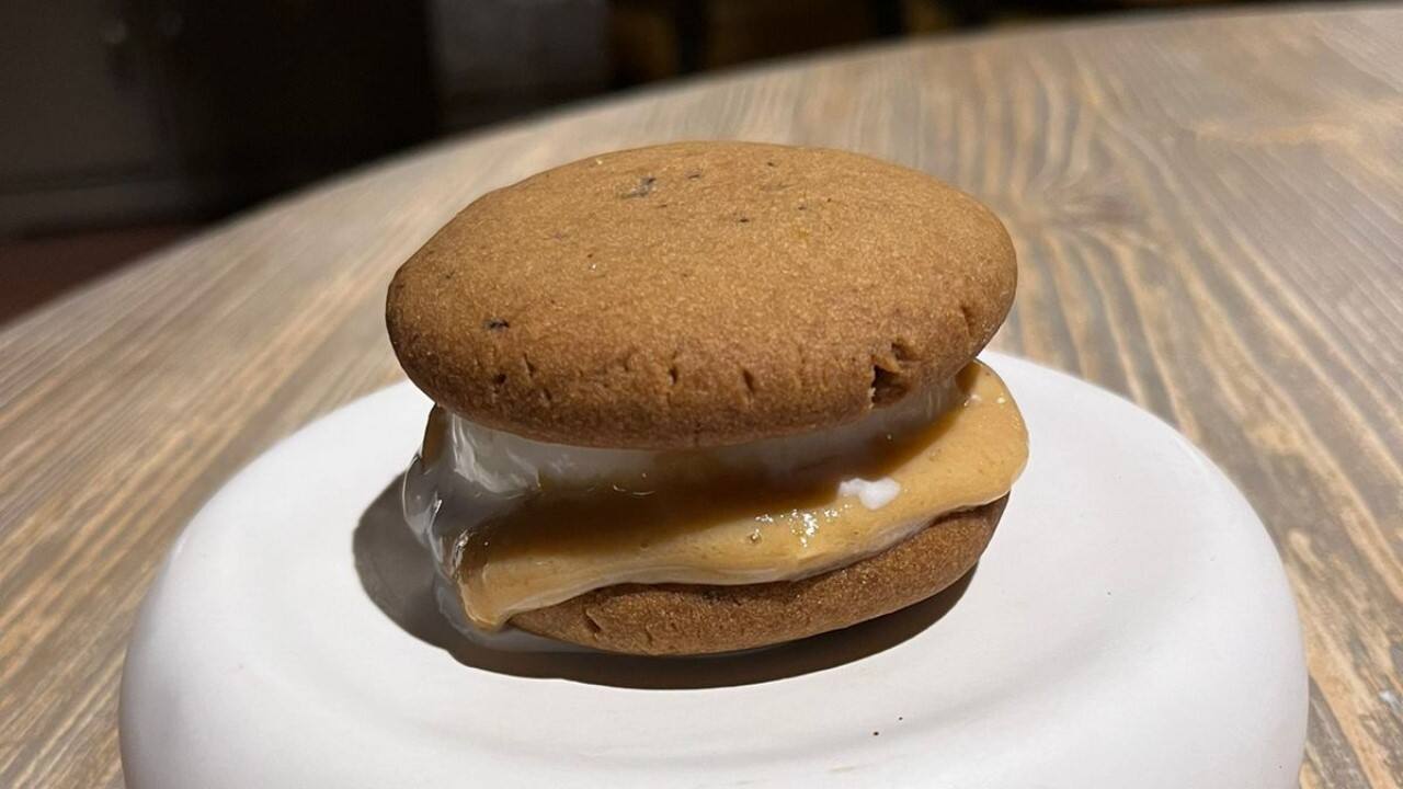 Children's Day special recipes: Chocolate Chip Cookie Nice Cream Sandwiches