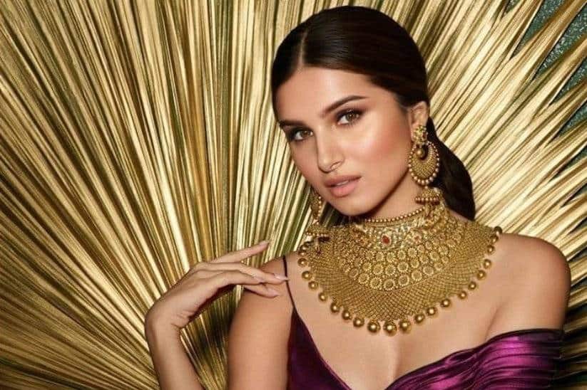 Tara Sutaria addresses her relationship status, says, "Oh to be in love... To have your fella play with your hair..."