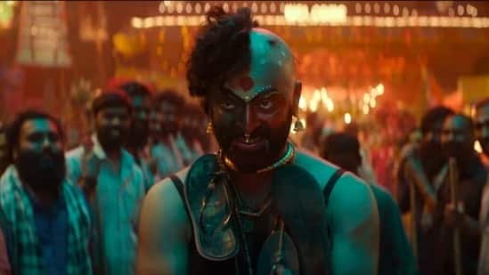 Kannada actor Tarak Ponnappa stuns fans with his half-shaved head look in Pushpa 2: The Rule trailer