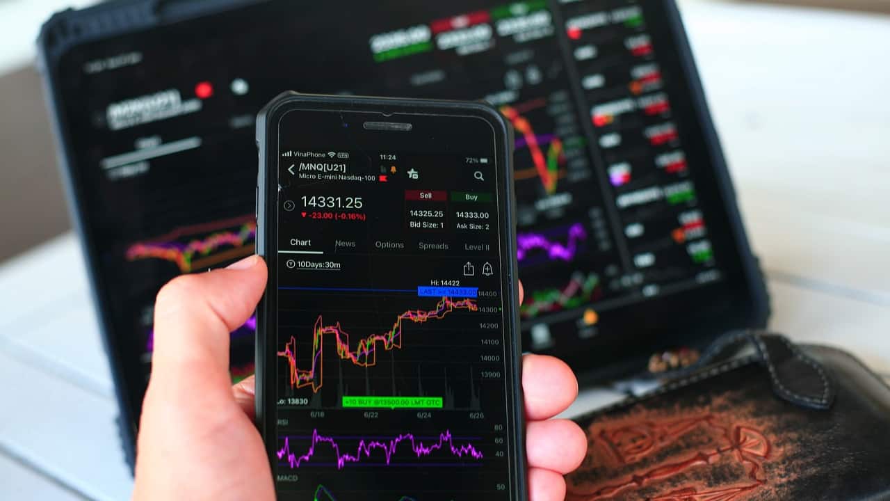 Nifty, Sensex open flat as FMCG, realty stocks drag; Auto, IT lend support