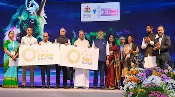 Karnataka's Chief Minister Siddaramaiah along with other dignitaries during the announcement of the GCC Policy at the Bengaluru Tech Summit