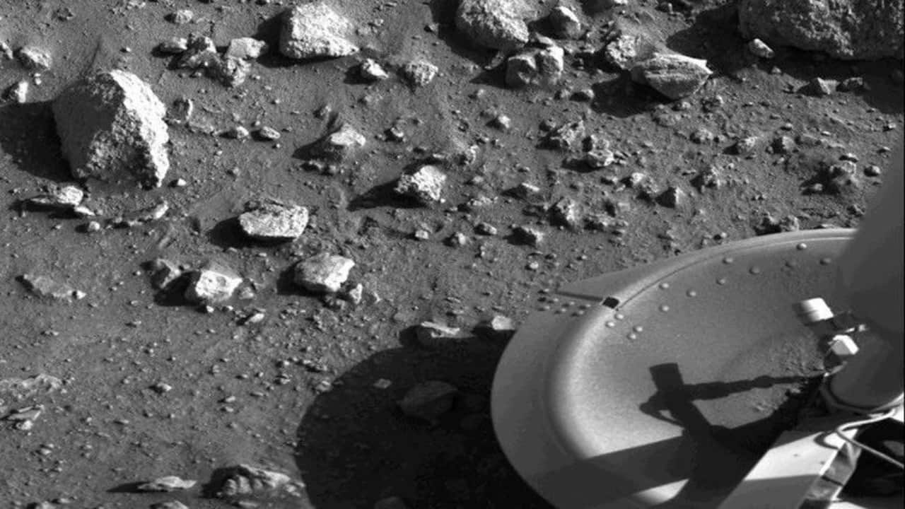Did NASA's Viking Landers destroy signs of life on Mars? A new hypothesis emerges