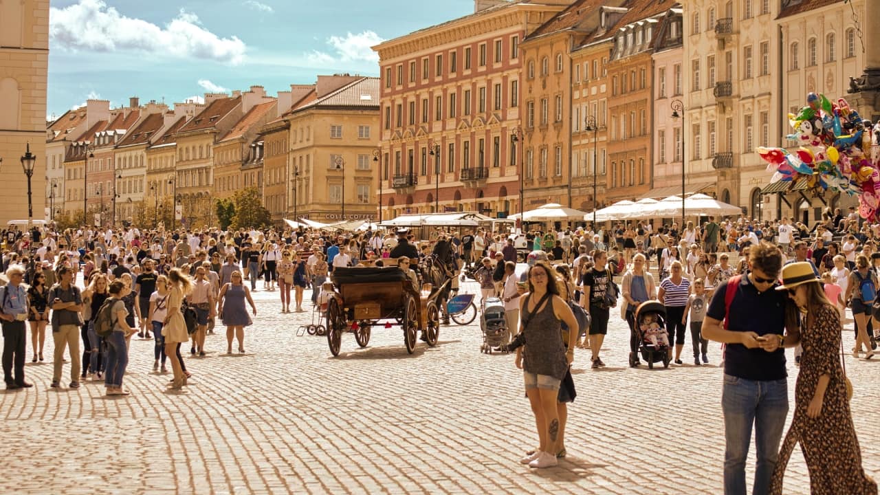 15 overcrowded travel spots to skip in 2025—and where to go instead