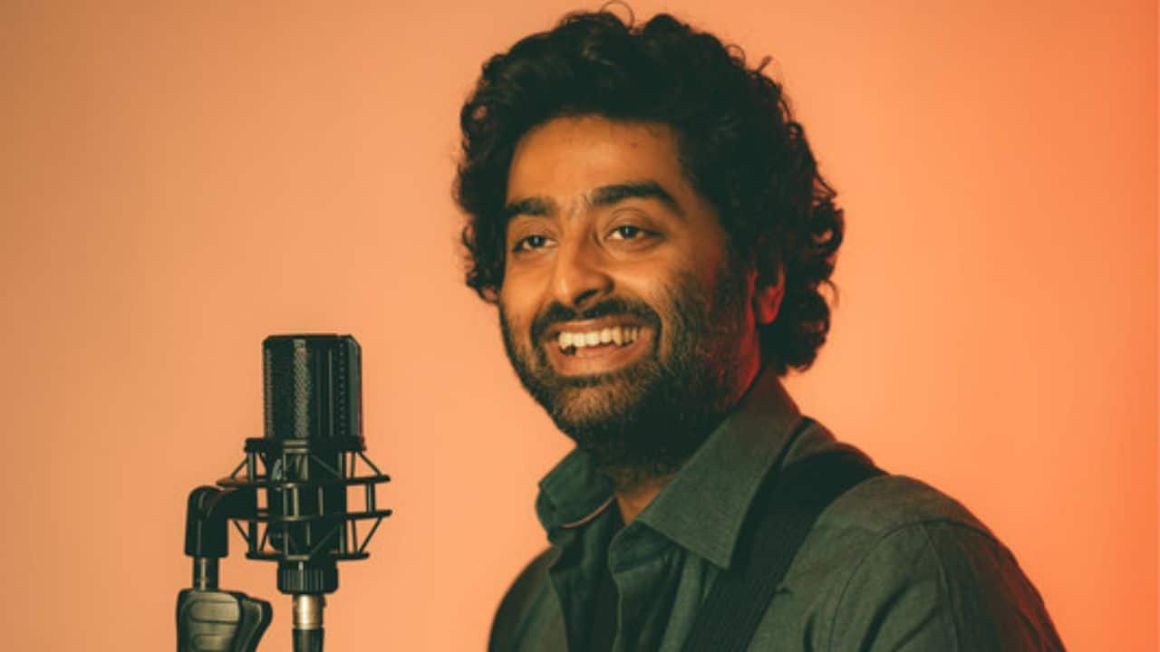 Arijit Singh received a duplex in Mumbai for performing at a wedding!
