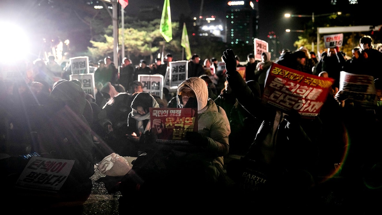 South Korea court extends Yoon's detention, protesters storm court