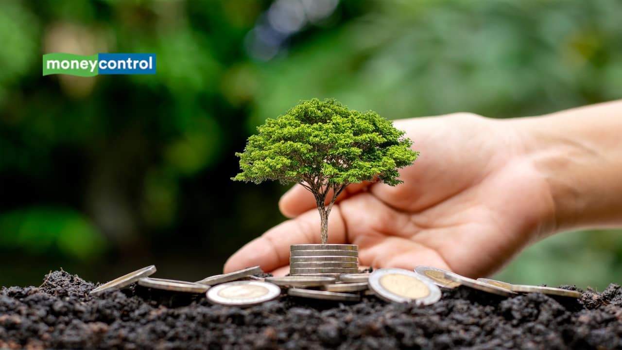 Should you 'neither a borrower nor a lender be' when it comes to friends & family? Should you 'neither a borrower nor a lender be' when it comes to friends & family?
