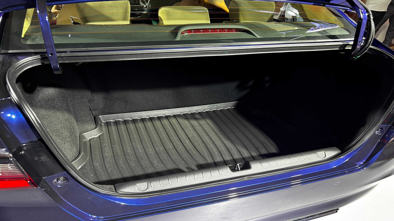 o28+ features for Active and Passive Safety including SEGMENT FIRST ADAS technology of Honda SENSING, LaneWatch Camera TM. Six Airbags standard across variants