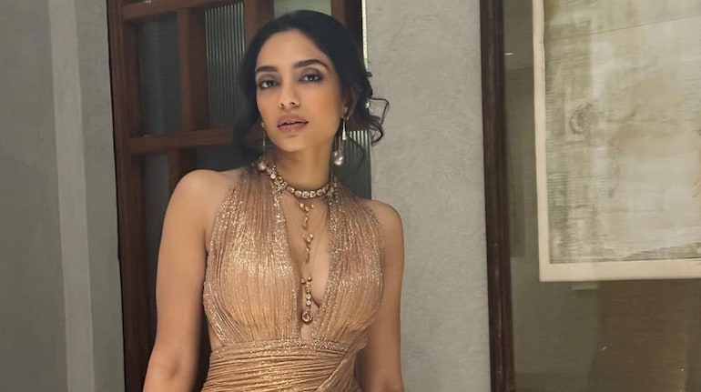 Sobhita Dhulipala looks glam