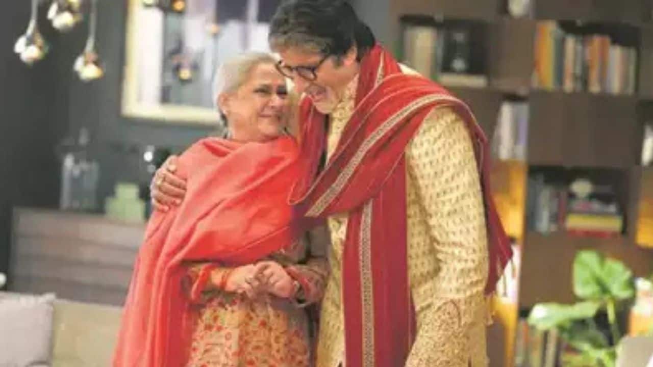 Amitabh Bachchan reveals getting anxious whenever Jaya Bachchan calls him instead of texting