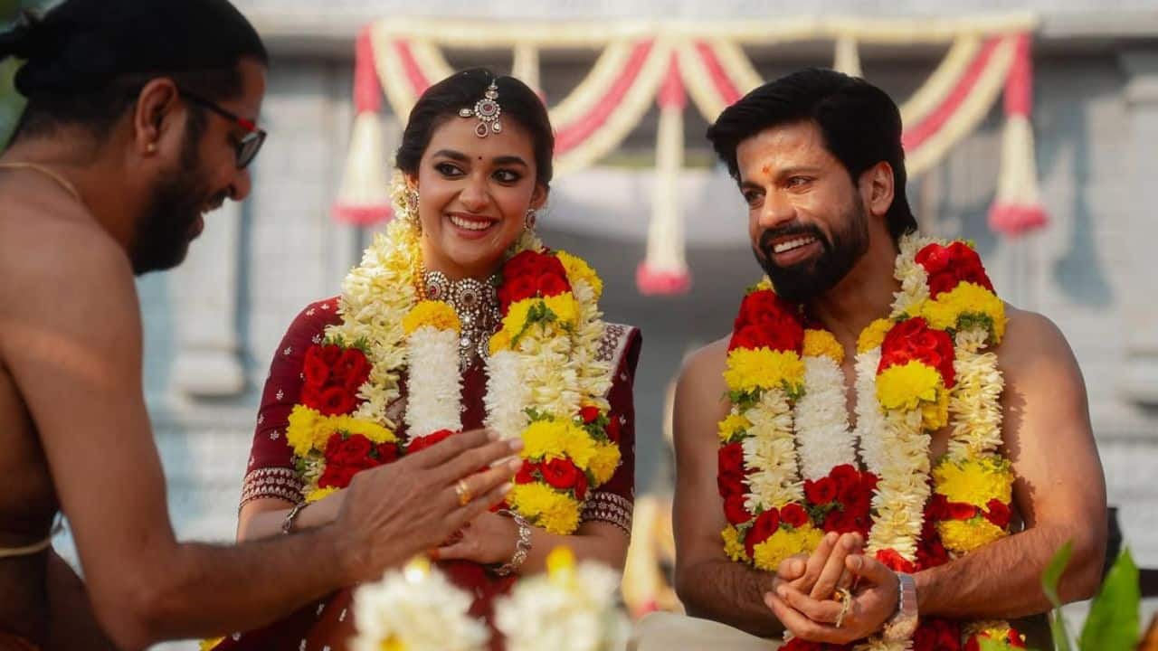 Keerthy Suresh ties the knot with Antony Thattil in a dreamy wedding ceremony, see first pics