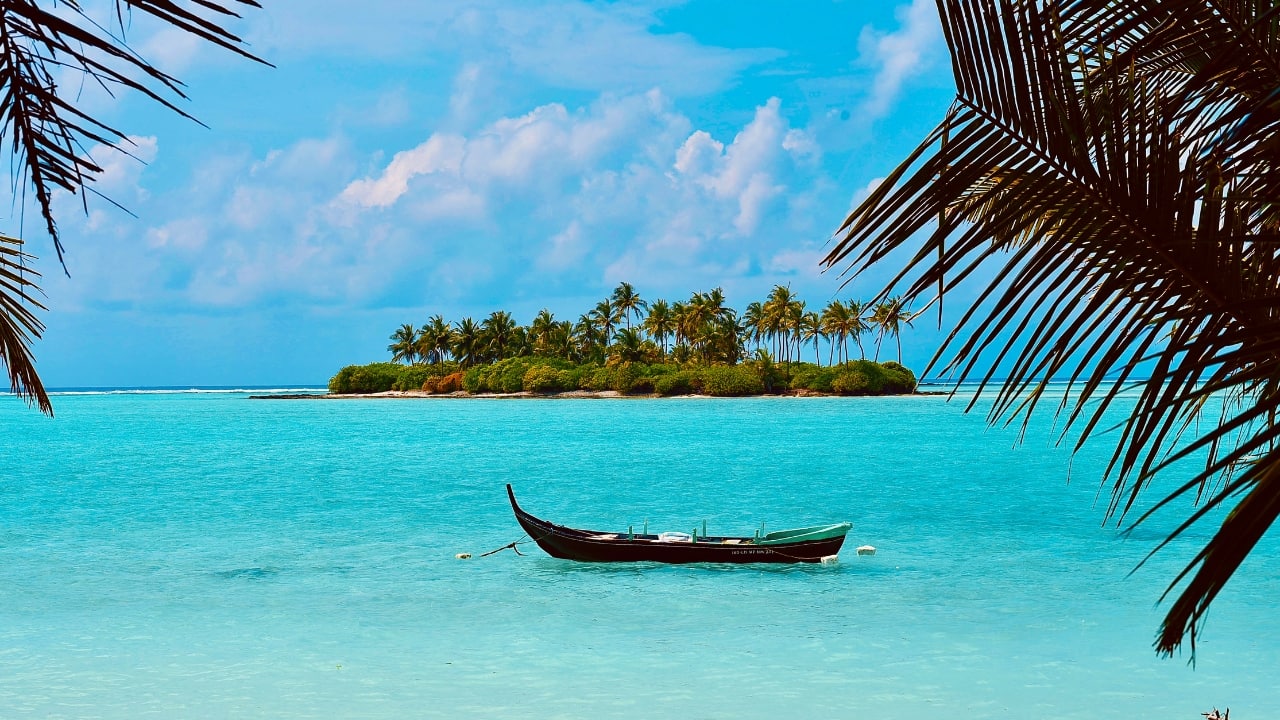 Discover Lakshadweep: The Ultimate Island Escape – Best Time to Visit, How to Reach, and Must-See Spots