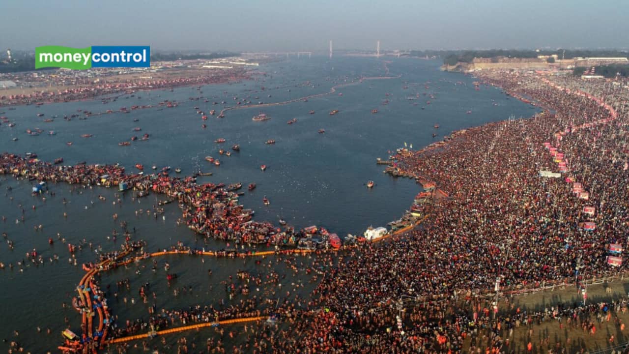 7 Offbeat Experiences to Add to Your Kumbh Mela 2025 Itinerary