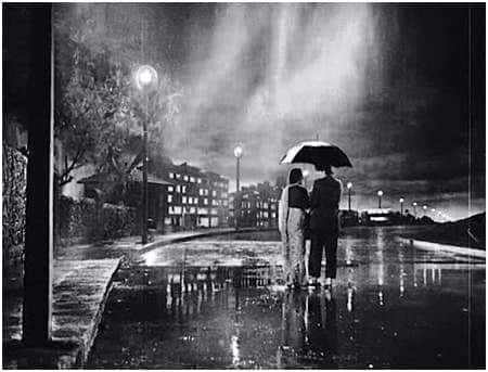 Raj Kapoor in a song sequence in 'Shree 420' (1955).