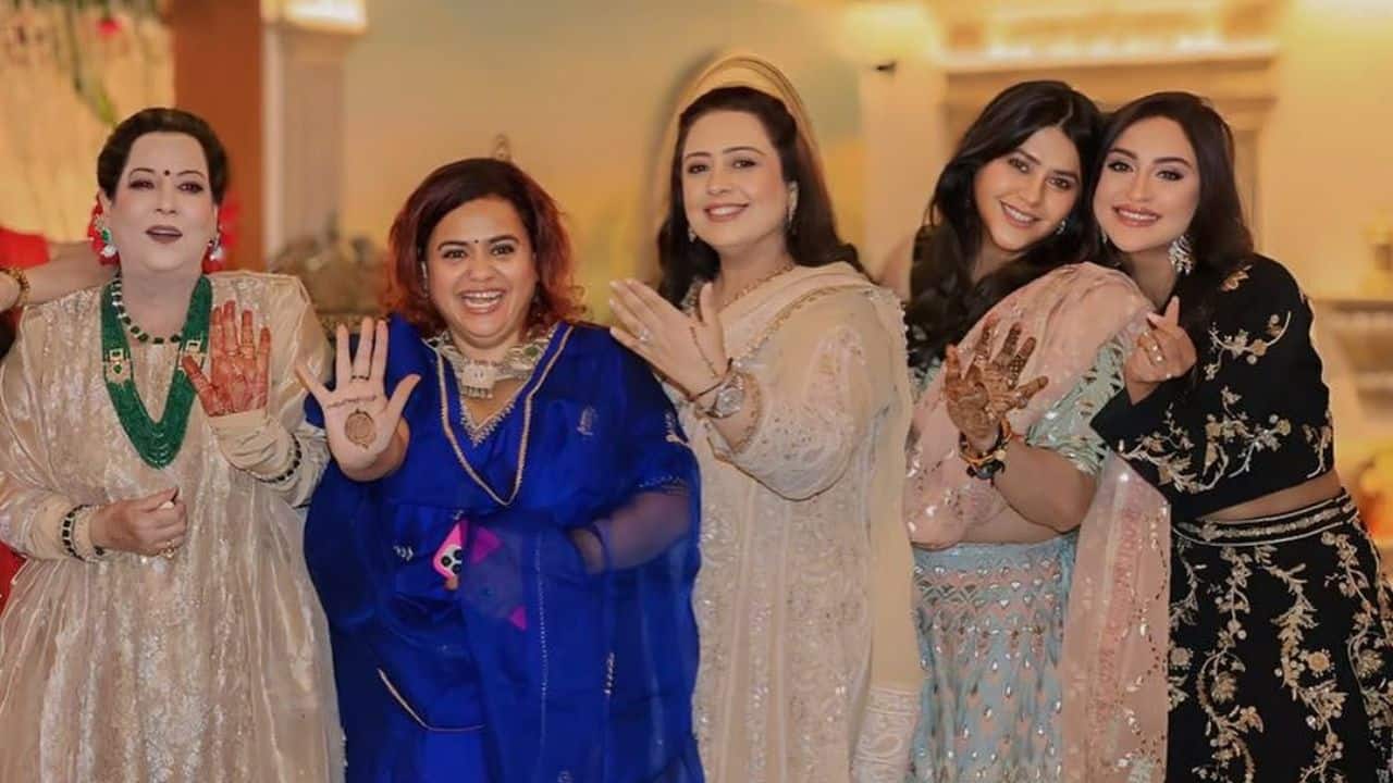 Krystle D'Souza, Riddhi Dogra, Neelam Kothari, Anita Hassanandani and others dance for 50th wedding anniversary celebrations of Jeetendra and Shobha Kapoor, watch