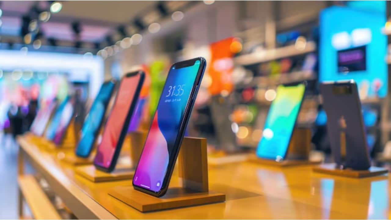 India’s refurbished smartphone witnesses increased growth, outpaces new sales in 2024: All the details