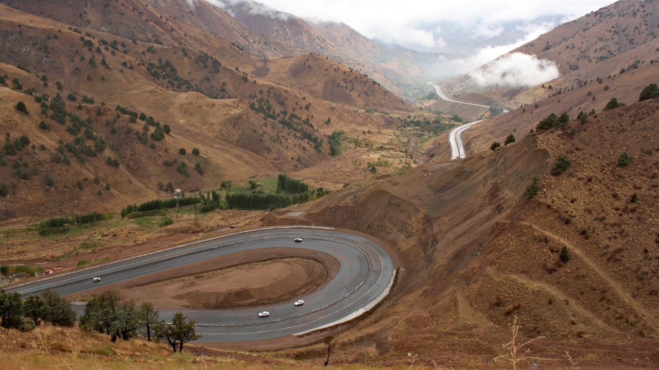 Fergana Valley is a cultural gem known for its silk weaving and pottery artistry. (Image: Canva)