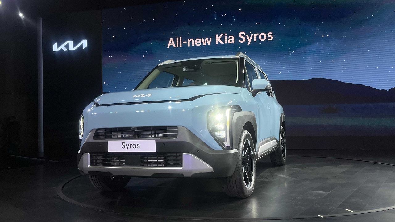 The Kia Syros is 3995 mm in length, 1625/1680* mm in height, and 1805 mm in width. The Kia Syros is 3995 mm in length, 1625/1680* mm in height, and 1805 mm in width.