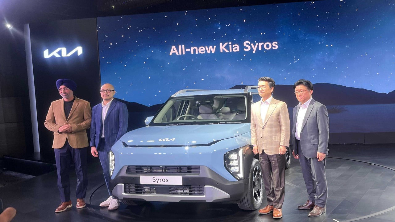 There are two options for Kia Syros- D1.5 CRDi VGT Diesel and G1.0 T-GDi Petrol Engine There are two options for Kia Syros- D1.5 CRDi VGT Diesel and G1.0 T-GDi Petrol Engine