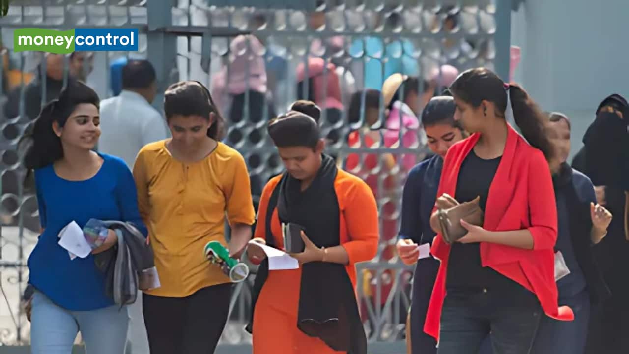 UPPSC PCS Prelims 2024 Exam Today: Admit card link, important exam day instructions here