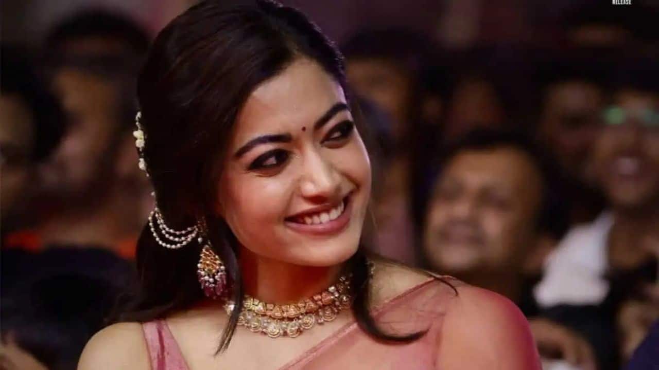 Rashmika Mandanna gets trolled as she calls Vijay's Ghilli a remake of Mahesh Babu's Pokiri; apologises saying, 'I made a booboo'