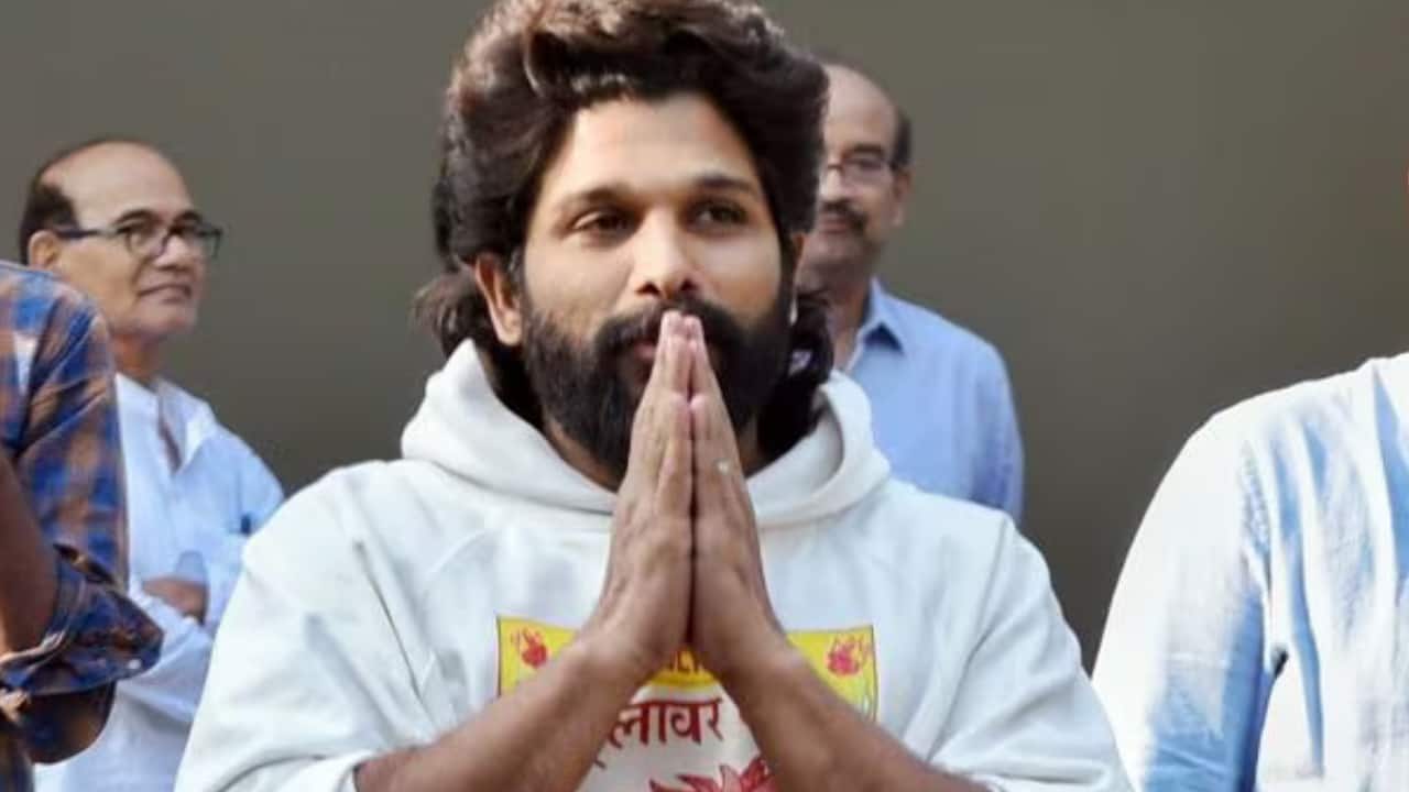 Case registered against six members of OUJAC for allegedly throwing tomatoes at Allu Arjun's house