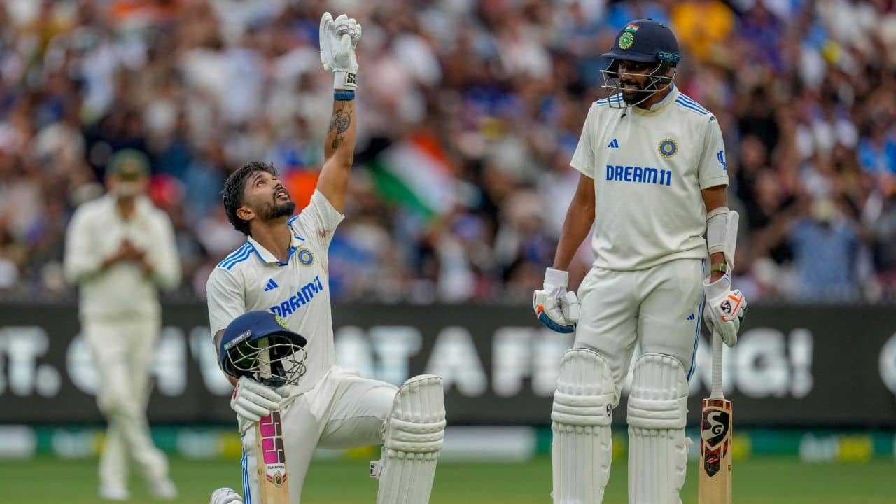 Suneil Shetty, Soha Ali Khan and other celebs celebrate Nitish Kumar Reddy's maiden century in Boxing Day Test match against Australia