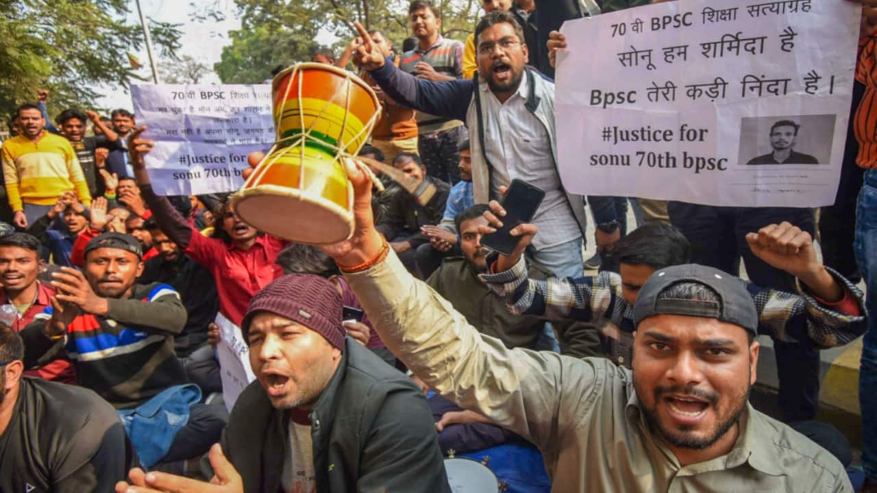 BPSC protest in Bihar: Opposition senses opportunity amid students ...