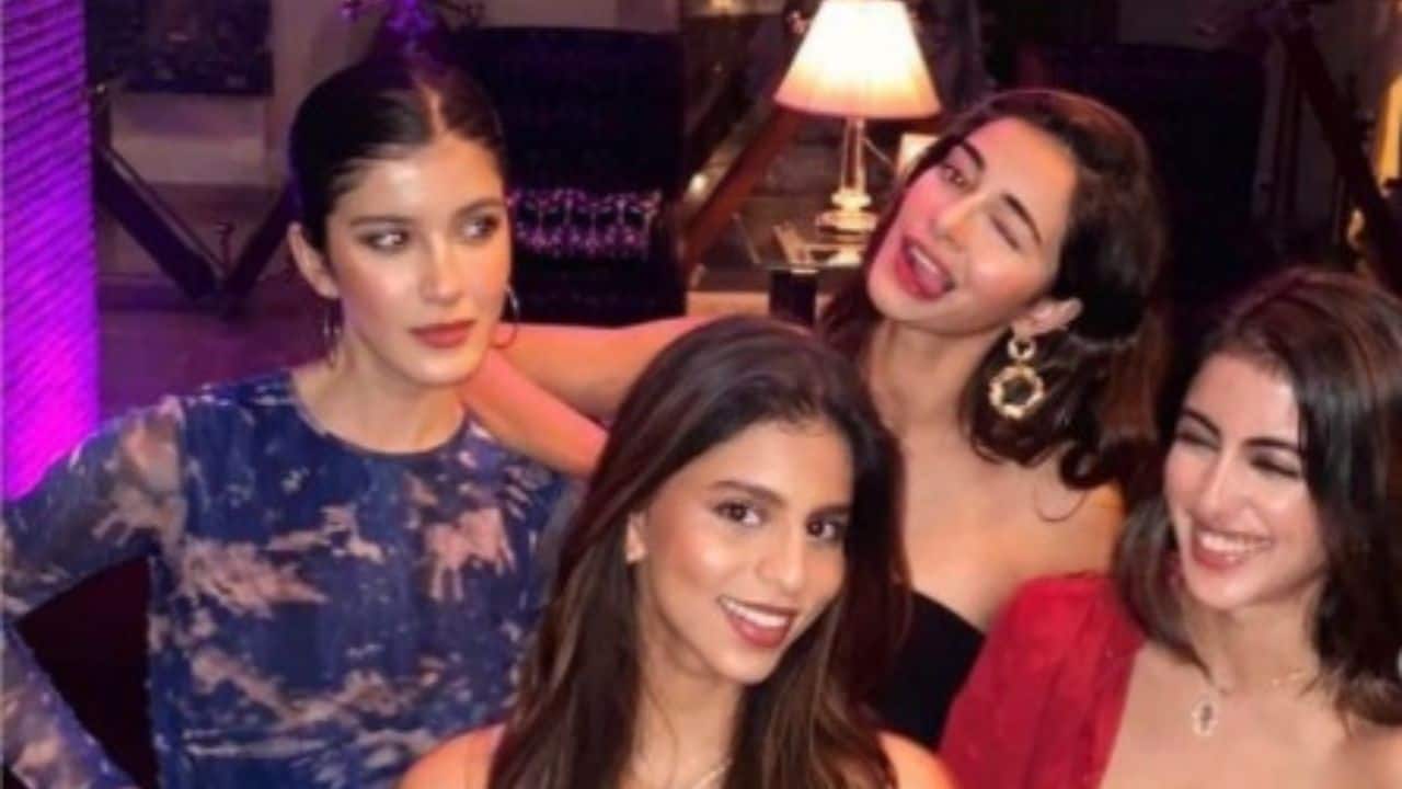 Ananya Panday talks about the best post-party moments at Shah Rukh Khan's Mannat, says, "me, Suhana, Shah Rukh sir, Shanaya, and Navya, we went back..."
