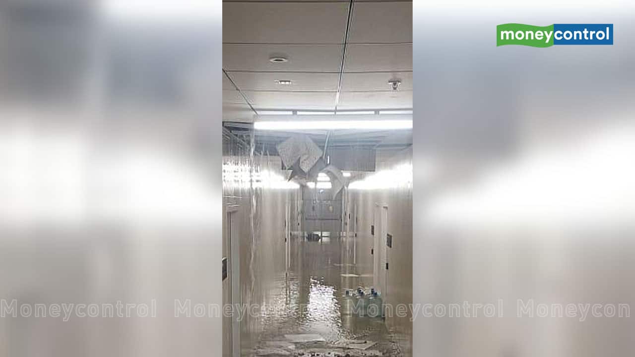 Water pipe bursts at Bengaluru airport's Terminal 2, floods airline offices Water pipe bursts at Bengaluru airport's Terminal 2, floods airline offices