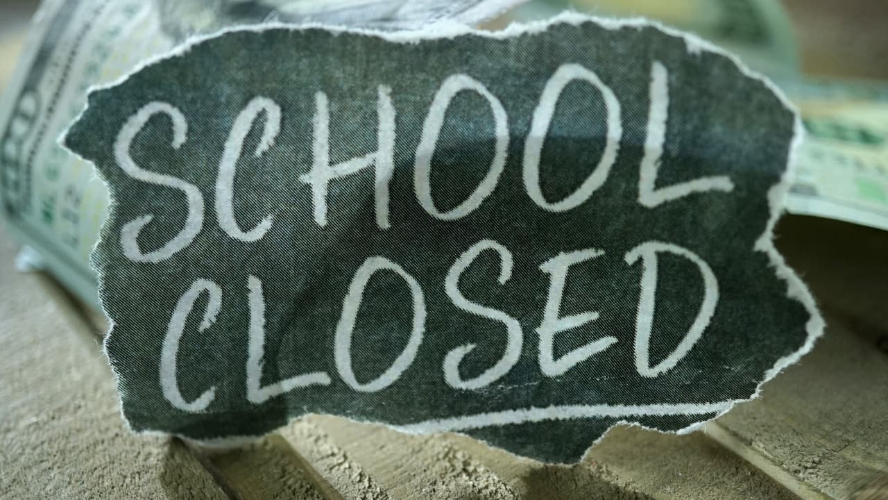 Noida Schools Closed Until Further Orders for Classes Up to 8 Amid Severe Cold Wave