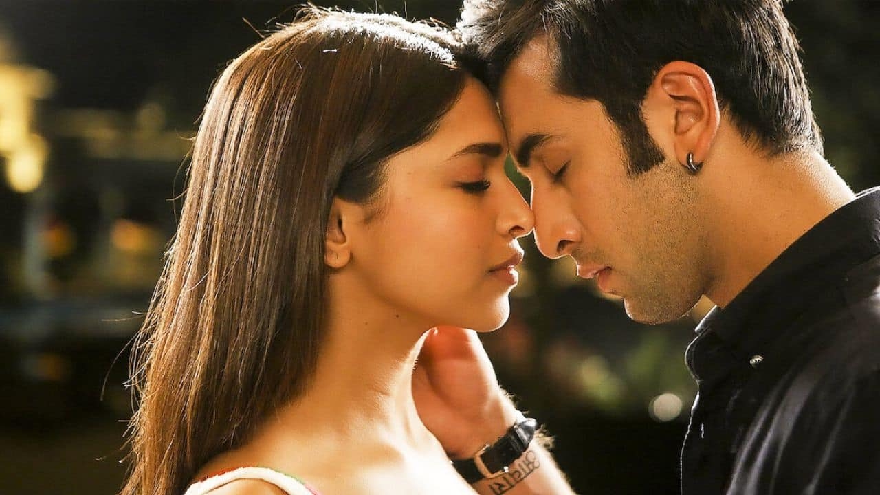Deepika Padukone and Ranbir Kapoor's Yeh Jawaani Hai Deewani expects 3 crores on opening day of re-release