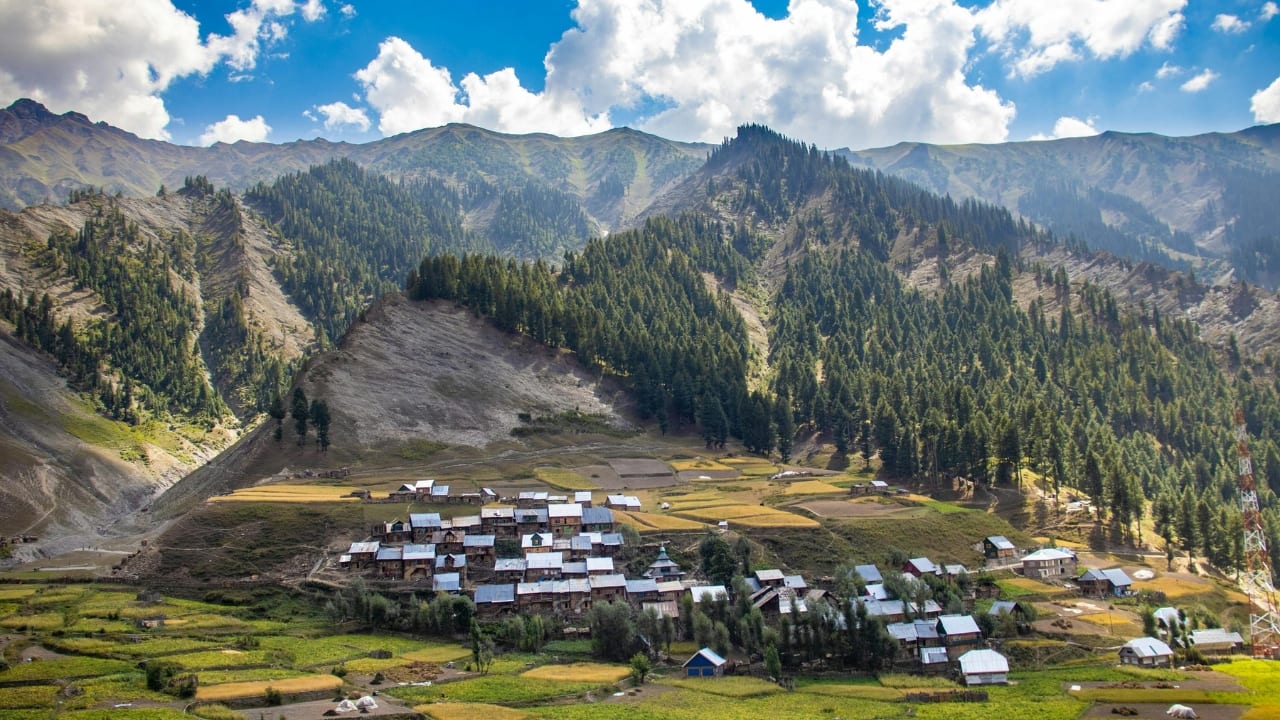 10. Gurez, Jammu and Kashmir Hidden away in the stunning Kashmir Valley, Gurez is an untouched paradise near the Pakistan border. The valley is known for its lush meadows, clear rivers, and snow-capped mountains. For those looking for an off-the-beaten-path destination, Gurez offers an unspoiled landscape and tranquility that is hard to find elsewhere. (Image: Canva)