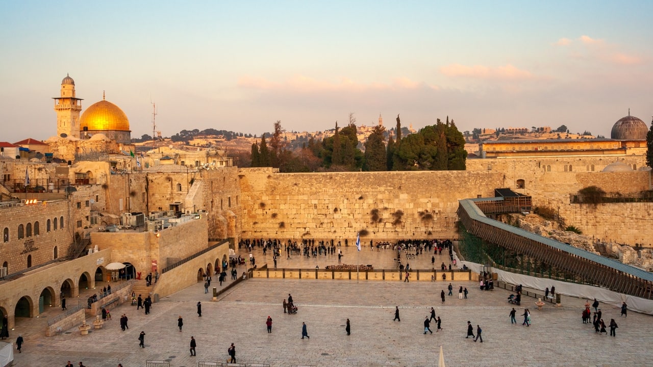 2. Israel Introduces ETA System Planning a trip to Israel? Starting January 1, 2025, citizens from 99 visa-exempt countries will need to apply for an Electronic Travel Authorization (ETA) before visiting. Simple, secure, and online—no hassle! (Image: Canva)