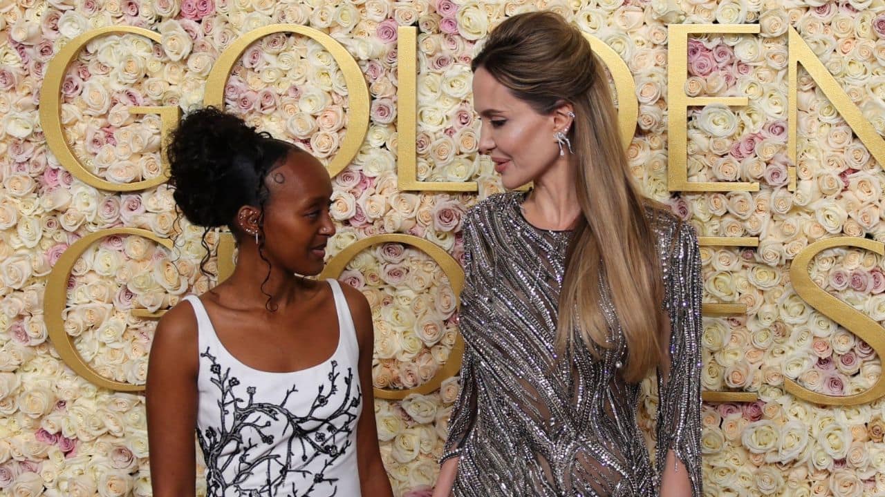 Angelina Jolie makes her first public appearance with daughter Zhara at the Golden Globe Awards 2025 after divorce with Brad Pitt