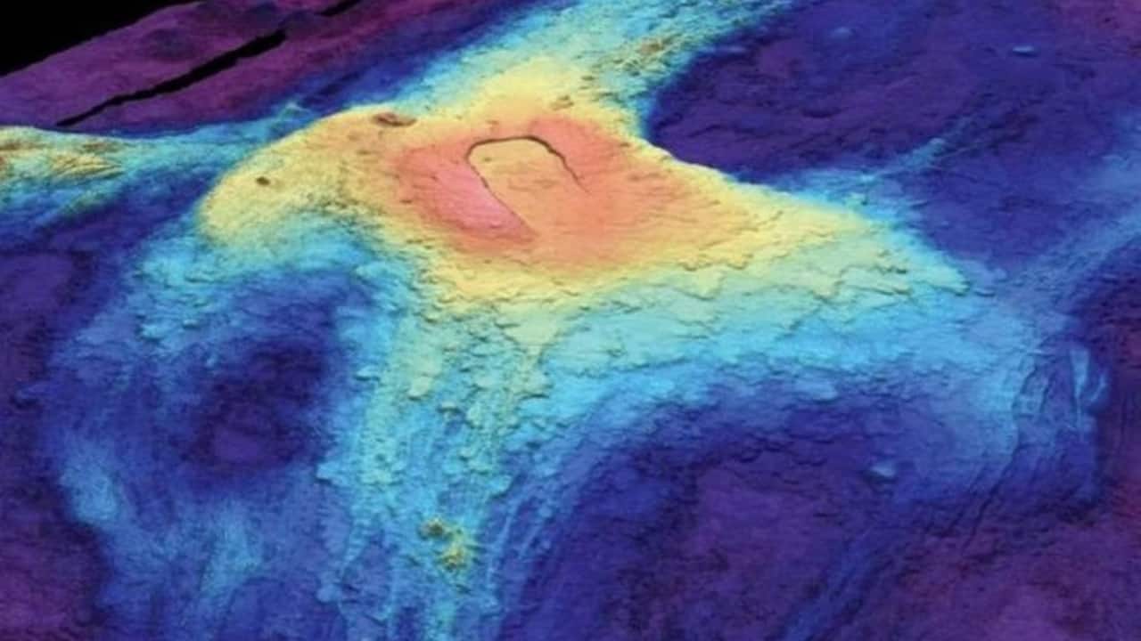 Axial Seamount (Image: @noturbine)