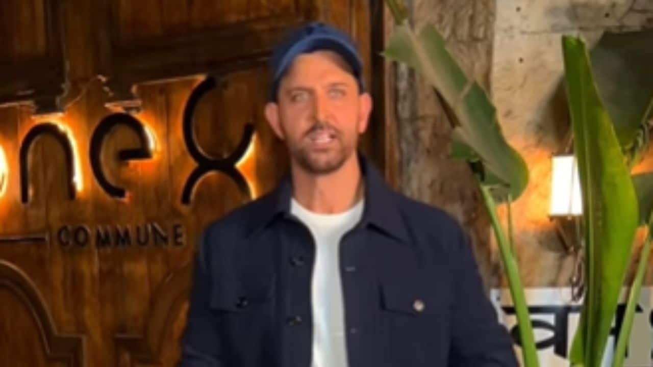 Hrithik Roshan celebrates 25 Years in Bollywood with an intimate bash and a dose of humour