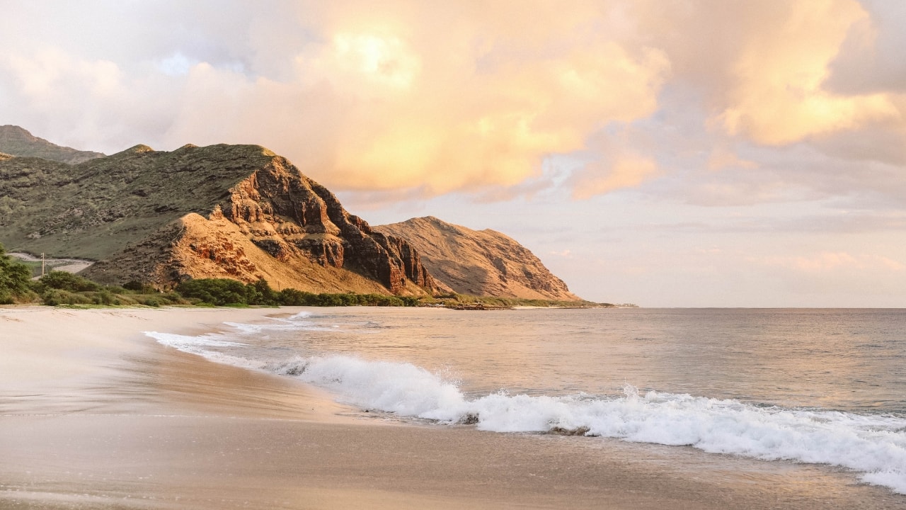 6. Hawaii, USA | Hawaii isn’t just a winter destination—it’s a dream come true! The islands are warm year-round, making them the perfect January escape. Whether you’re hiking through volcanic craters in Big Island, lounging on Waikiki Beach, or diving in Maui, Hawaii delivers an epic blend of sun, surf, and adventure. (Image: Canva) 6. Hawaii, USA | Hawaii isn’t just a winter destination—it’s a dream come true! The islands are warm year-round, making them the perfect January escape. Whether you’re hiking through volcanic craters in Big Island, lounging on Waikiki Beach, or diving in Maui, Hawaii delivers an epic blend of sun, surf, and adventure. (Image: Canva)
