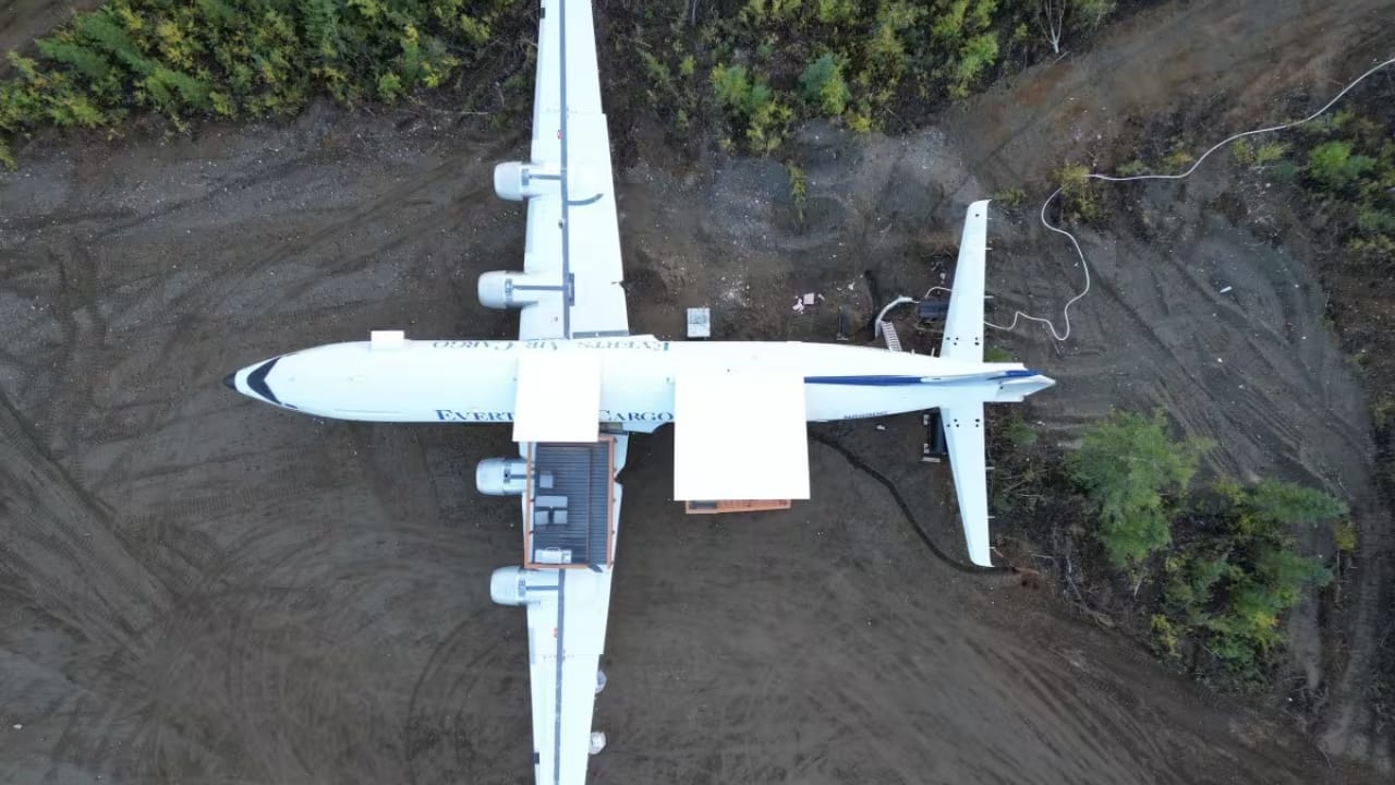 A Unique Stay with Endless Memories What makes the DC-6 Airplane House truly special is its ability to offer more than just a place to stay—it offers an adventure. The property provides a rare opportunity to experience aviation nostalgia in a way you can’t get anywhere else. Guests can explore the aircraft, sit in the cockpit, and enjoy the kind of views that are simply unmatched. Whether you're a family, a couple, or a group of friends, this one-of-a-kind home will give you memories you’ll cherish forever. (Image: Airbnb) A Unique Stay with Endless Memories What makes the DC-6 Airplane House truly special is its ability to offer more than just a place to stay—it offers an adventure. The property provides a rare opportunity to experience aviation nostalgia in a way you can’t get anywhere else. Guests can explore the aircraft, sit in the cockpit, and enjoy the kind of views that are simply unmatched. Whether you're a family, a couple, or a group of friends, this one-of-a-kind home will give you memories you’ll cherish forever. (Image: Airbnb)