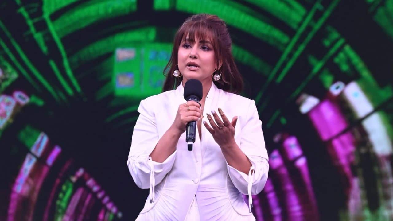 Hina Khan talks about her cancer journey says, "he told me the results were positive, and a tear rolled down his cheek..."