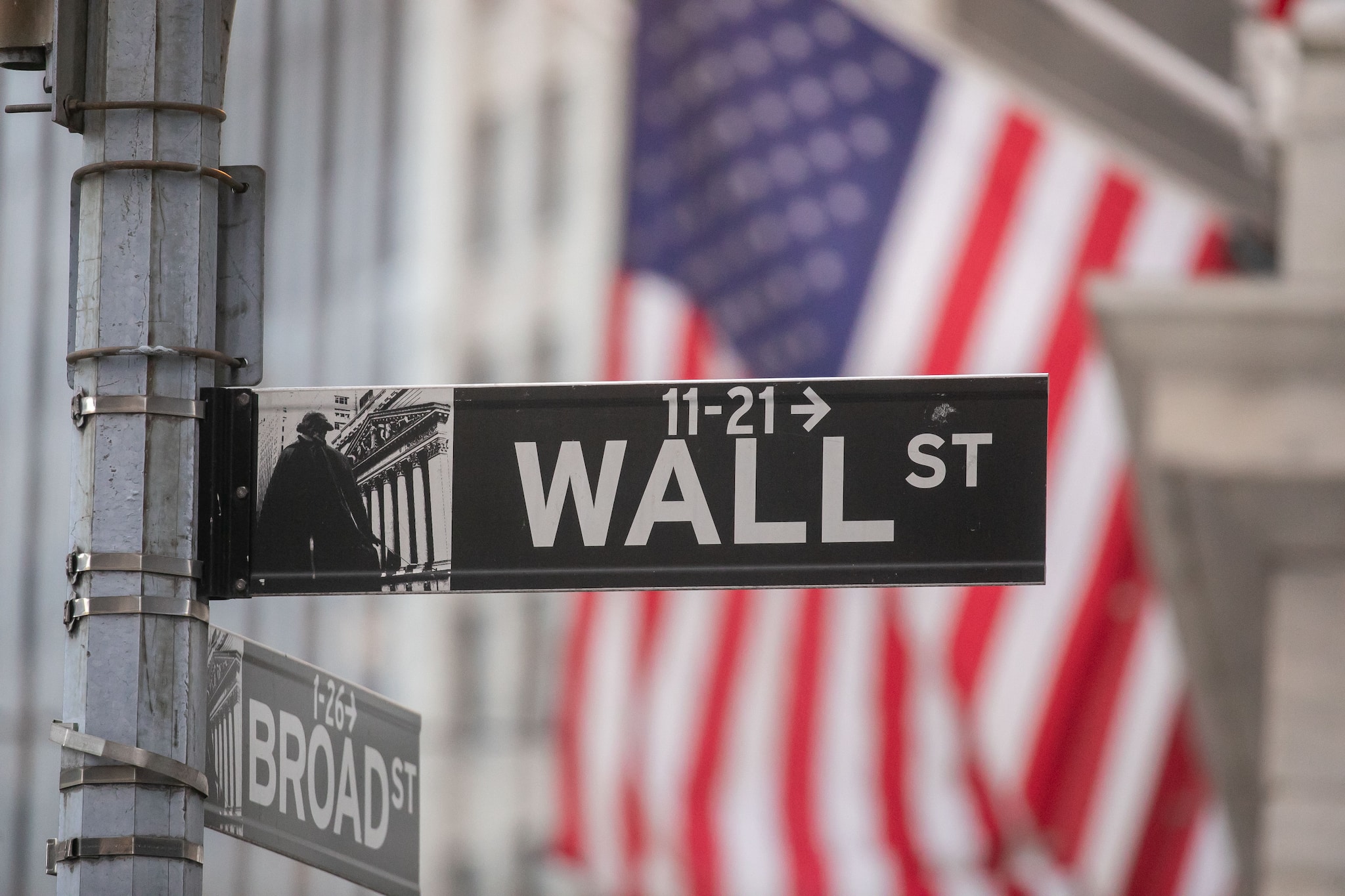 US stocks on the brink of record as earnings roll in