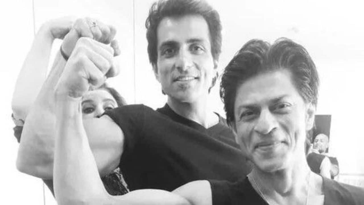 Sonu Sood drops a hint about collaborating with Shah Rukh Khan, Read here