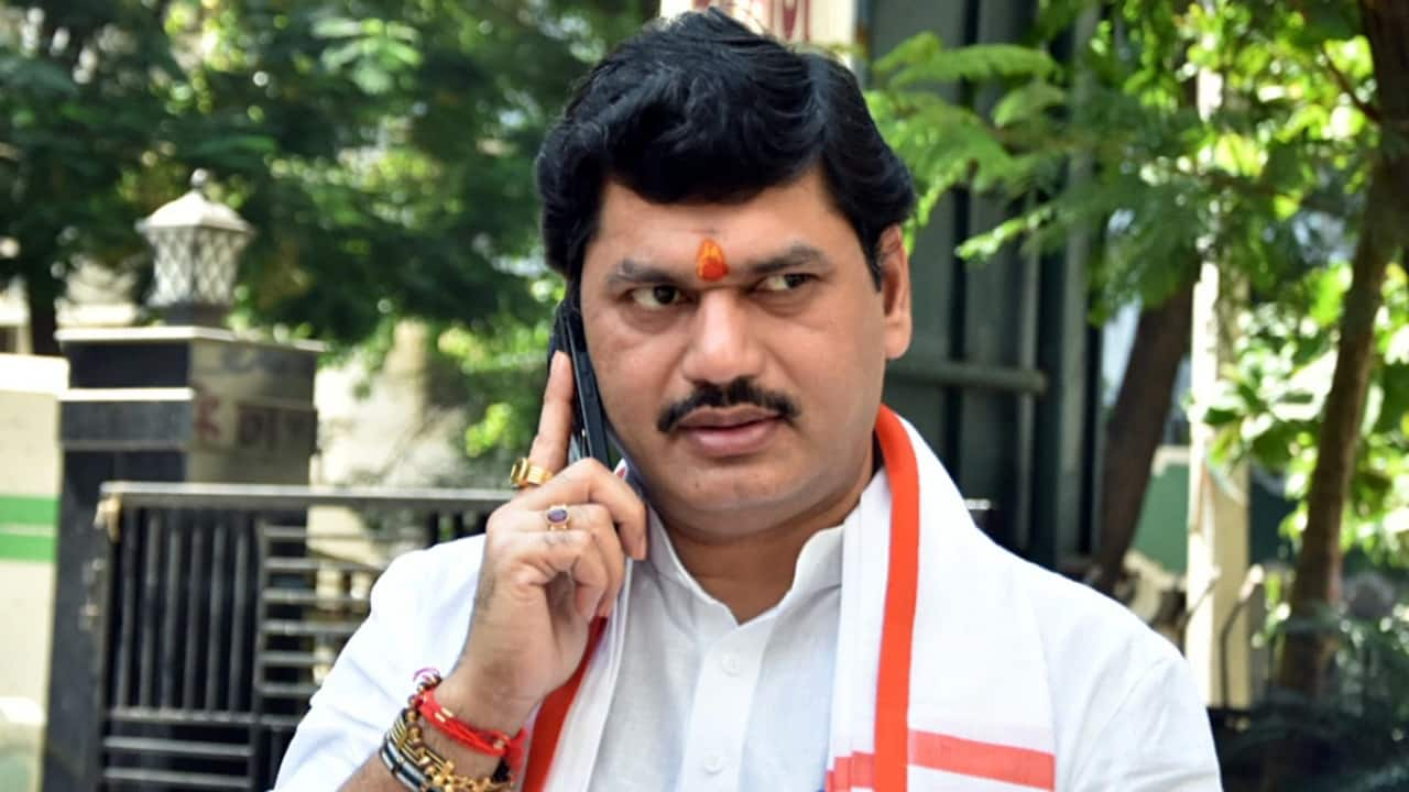 NCP (SP) leaders alleges large-scale booth capturing in Dhananjay Munde's constituency