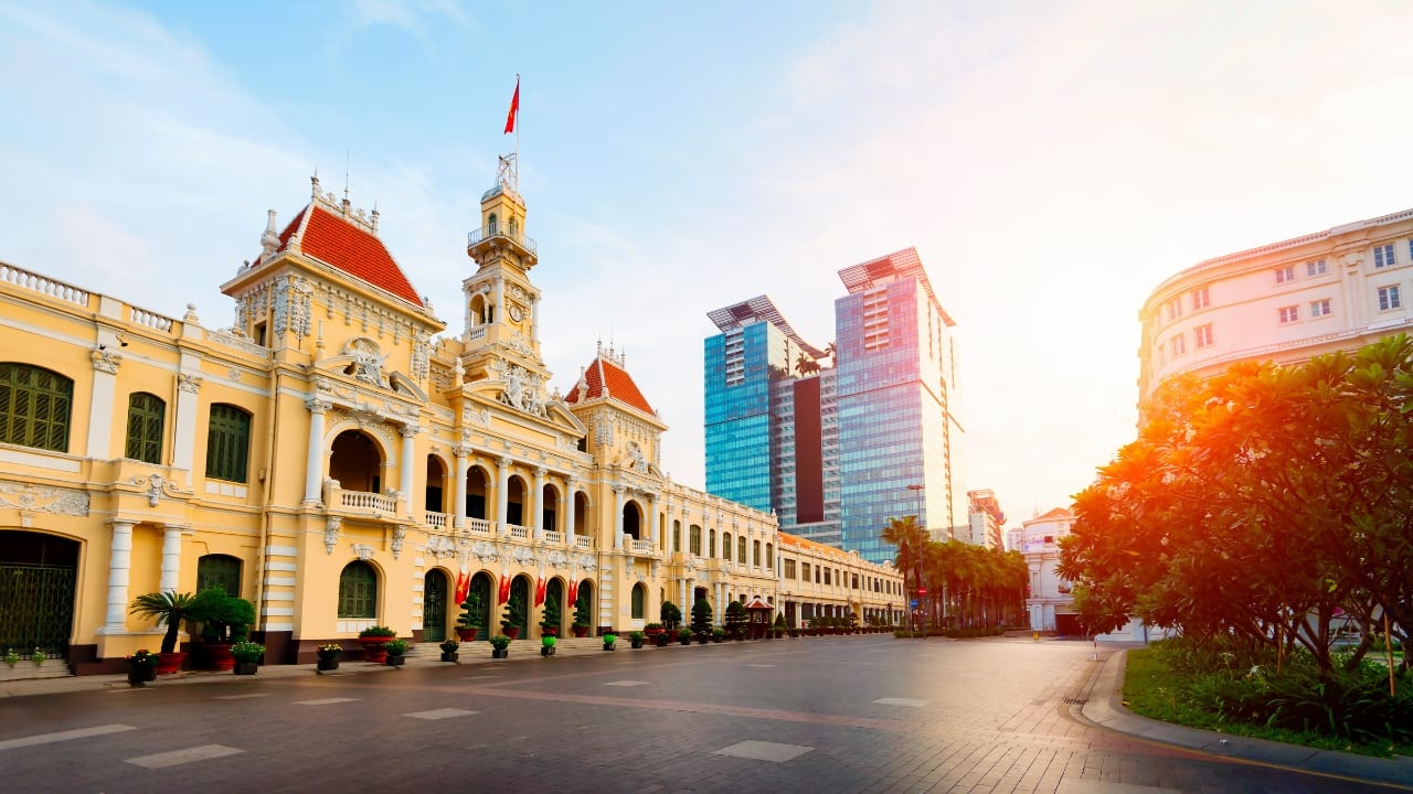 8. Ho Chi Minh City, Vietnam Vietnam’s bustling Ho Chi Minh City is transforming into a pet paradise. With a wide variety of pet-friendly cafes, hotels, and parks, it’s easy to explore the vibrant streets while your pet enjoys the sights and smells of this lively city. Grab your leash and get ready for a walk around the city that never sleeps!