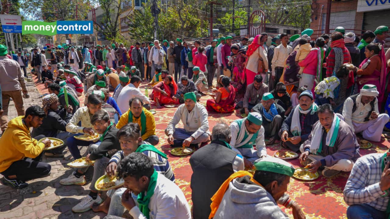 Makar Sankranti Celebrations: 3,500 Devotees Relish Khichdi at Tattapani in Himachal Pradesh